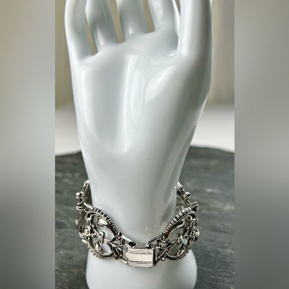 1940's Coro Pegasus Silver Tone Roco Style Link Bracelet - Picture 3 of 9